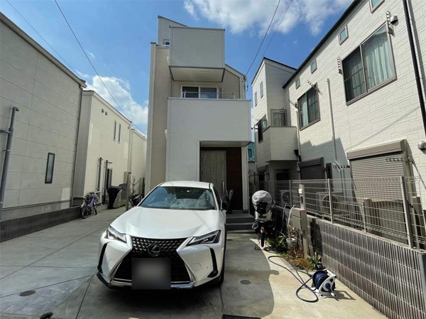 大阪府寝屋川市・S様邸 コンクリート舗装 前庭の防草がしたい