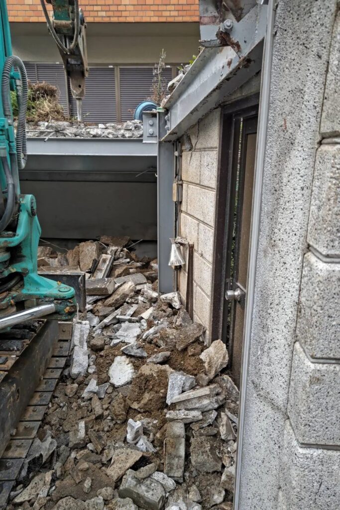 大阪府吹田市朝日が丘町 ガレージ改修 外構工事