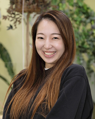 河津 茜