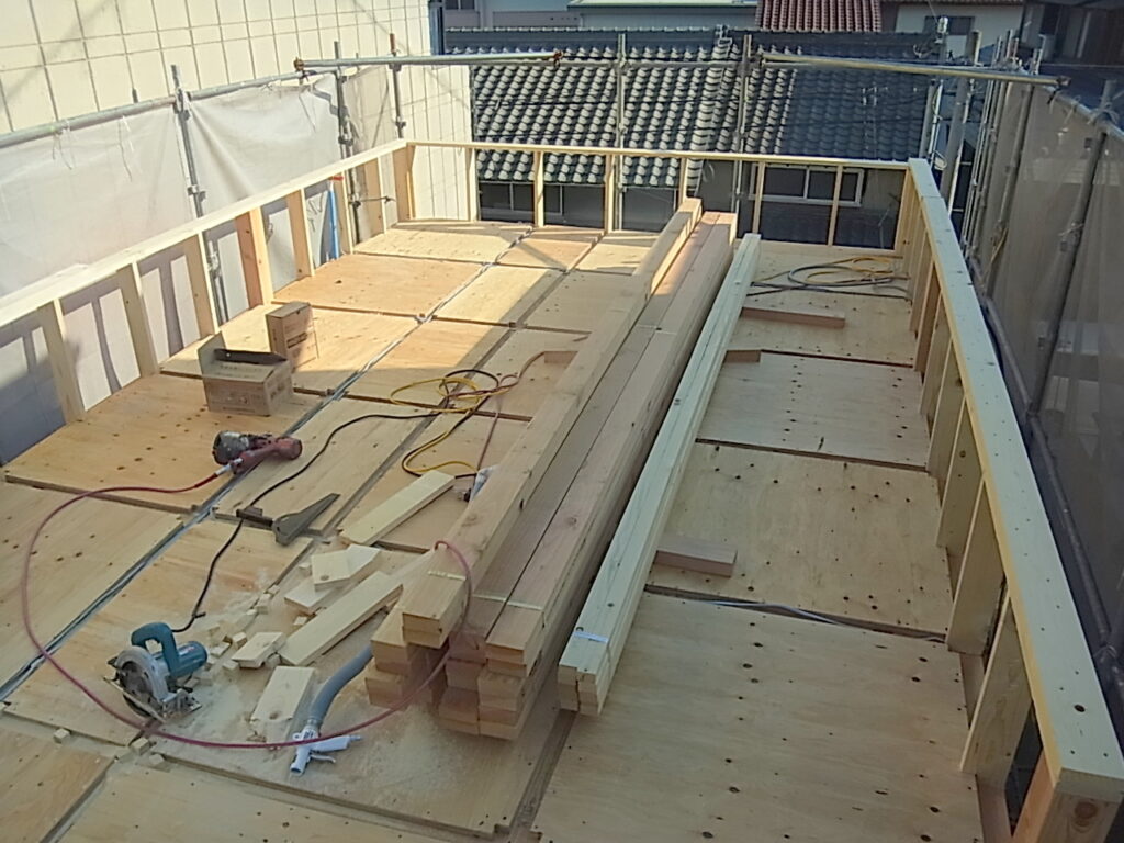 ベランダやバルコニー、屋上の排水不良はどうやって解消できる?